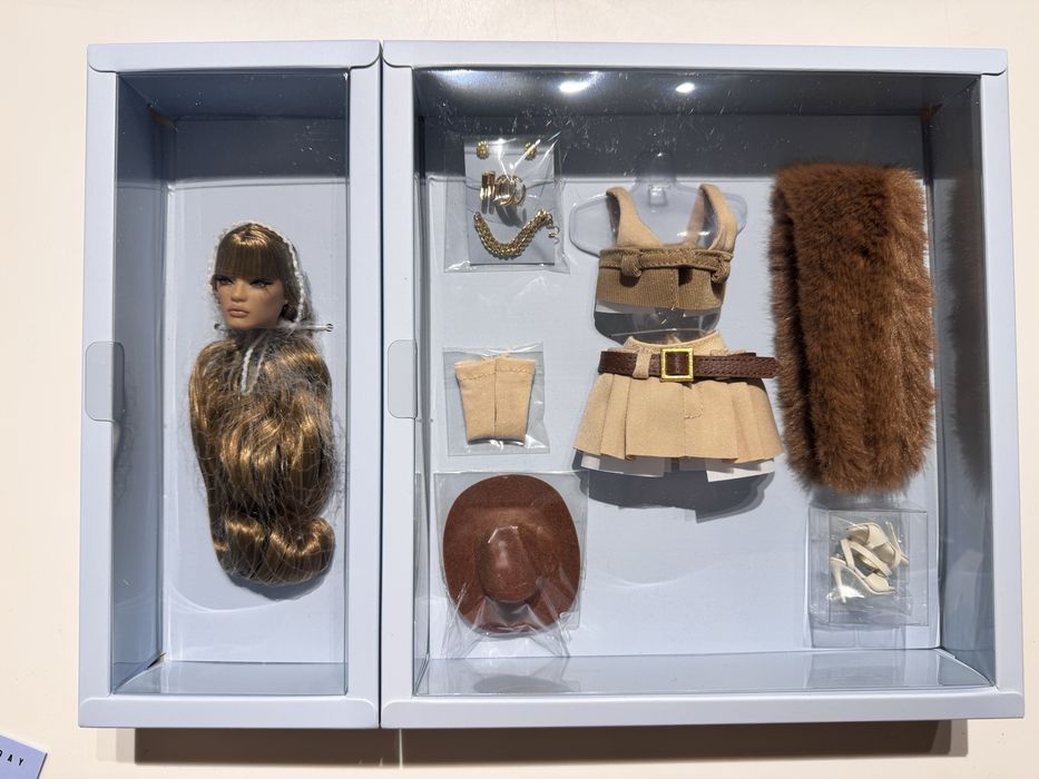 Лялька GM Coll Asano Голова + аутфіт .