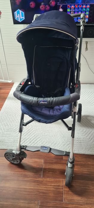 Carrinho de passeio com alcofa e ovo