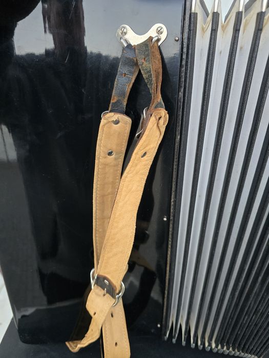 Akordeon Hohner Tango I M - 96 basów.