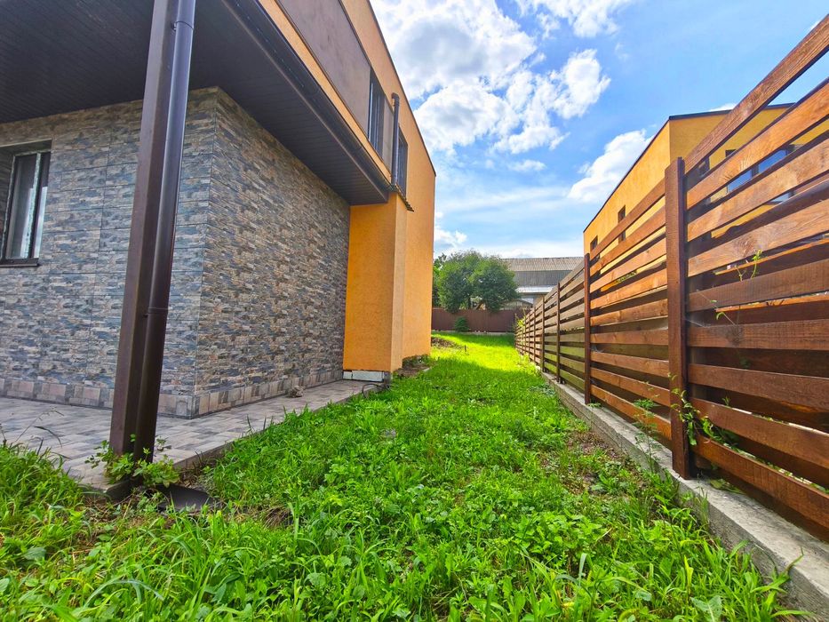 Новий сучасний будинок без ремонту у Гостомелі