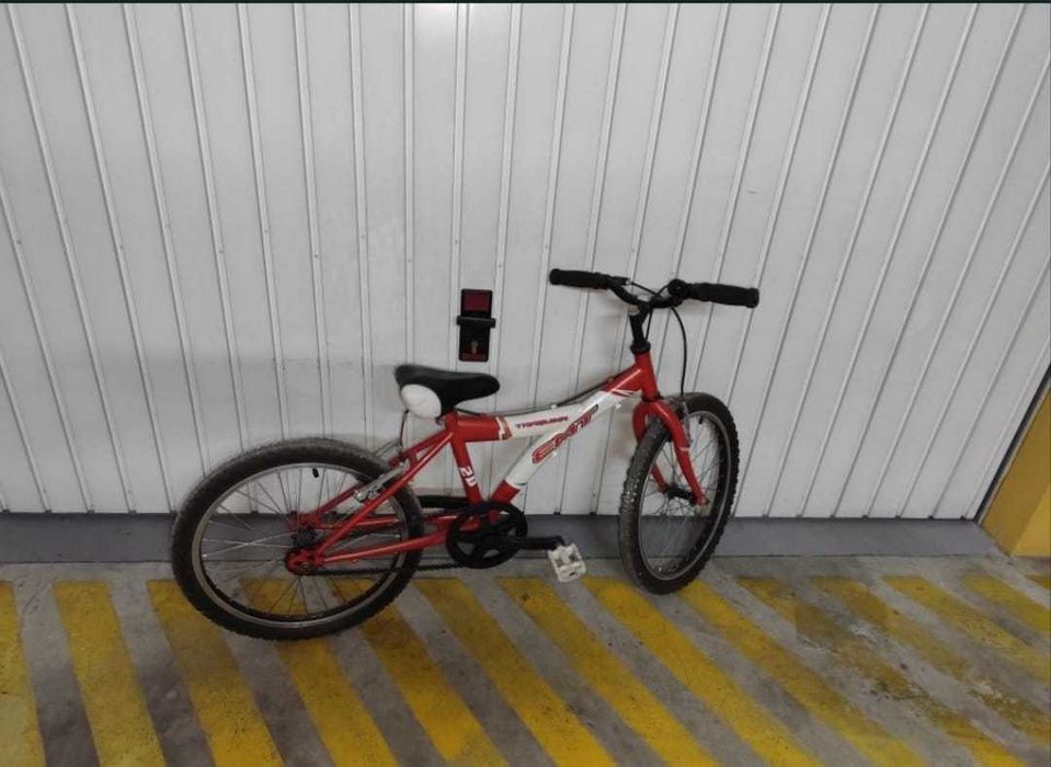 Bicicleta infantil em Excelente estado para o Verão 2026