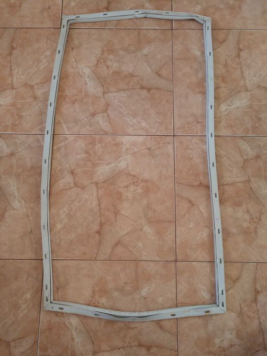 Уплотнитель холодильника, ущільнювач, магнитный профиль разм. 100*54см