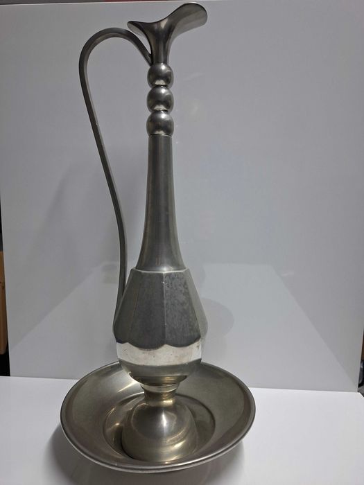 Peças em estanho e peça de viana