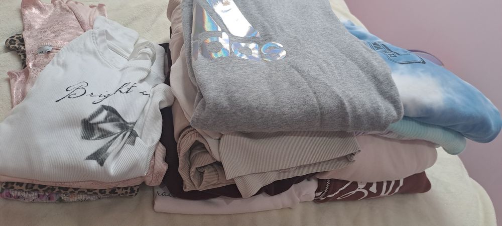 Paczka ciuchów rozmiar 152