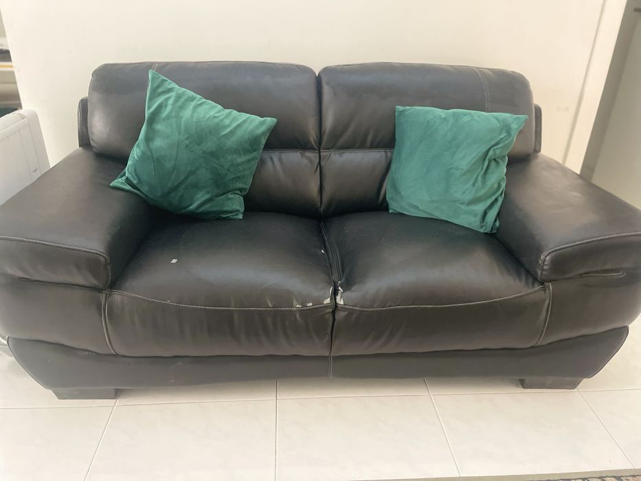 Sofa pele preto sem almofadas