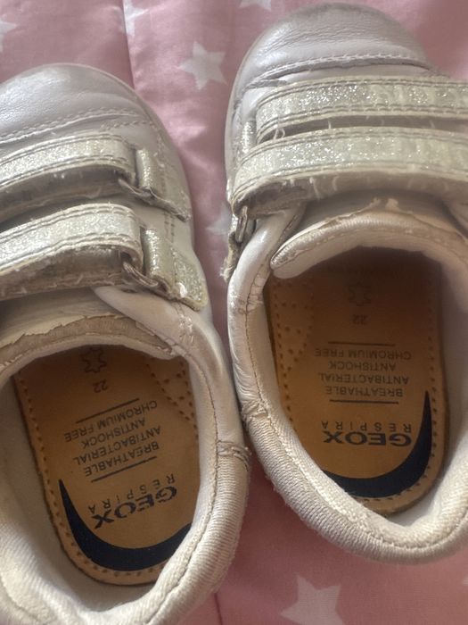 Tenis bebe menina/menino Geox n 22, Mó kids n 20 (novos)