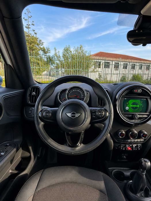 MINI Countryman One D 116cv Nacional | 104 mil km | Excelente Estado | Teto Preto
