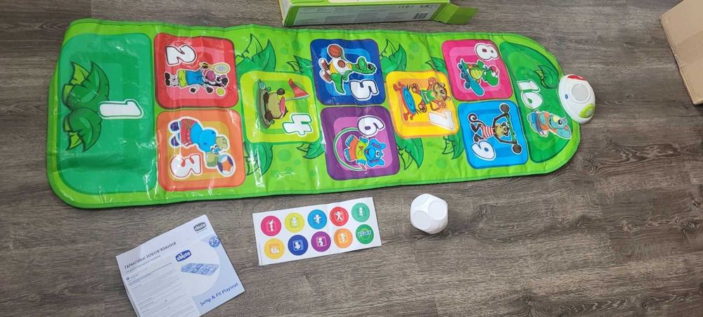 Ігровий електронний килимок для стрибків Chicco "Jump & Fit" новий