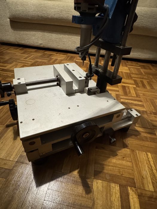 Mesa Cruzada / Fresa