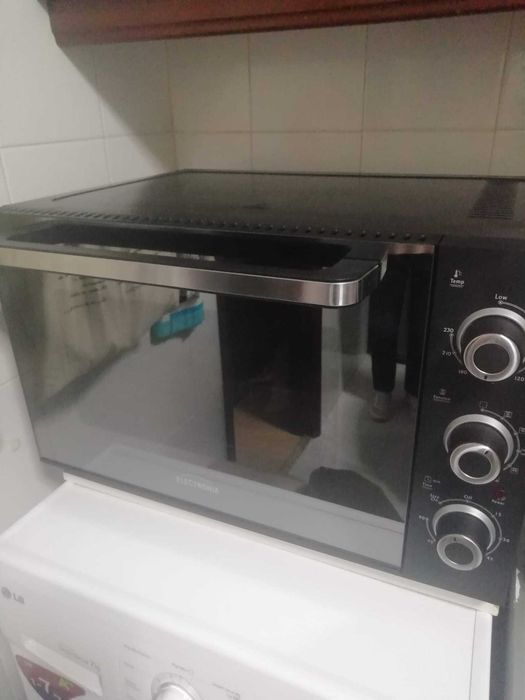 Forno elétrico Eletrónia em excelente estado