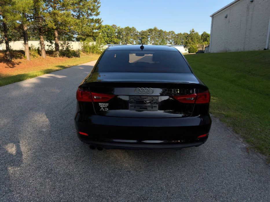 Audi A3 Premium      2015