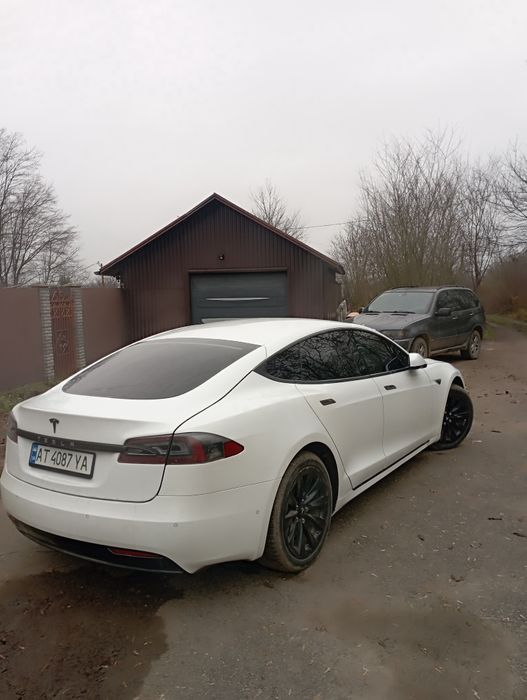 Продам Tesla model S