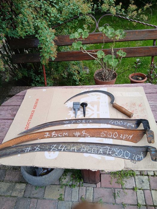 Коси ручні СРСР, серп, лопатки саперні