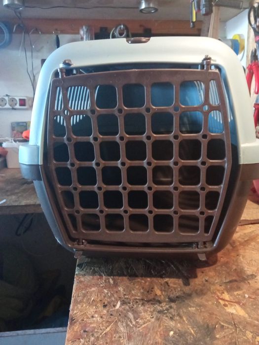 Transporter do zwierząt psów , kotów i tym podobnych.