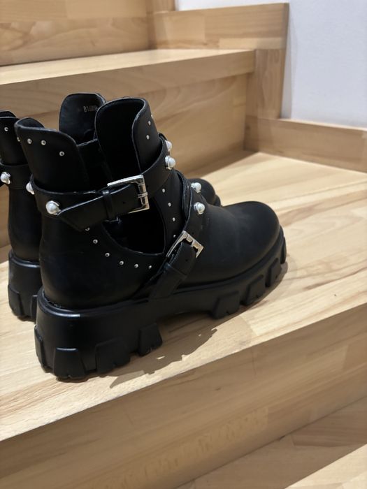 Buty damskie trapery