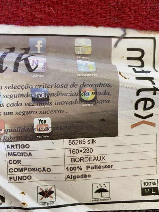 Tapete bordeux como novo