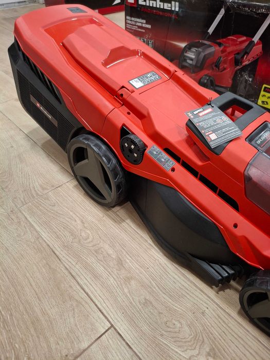 Corta-Relvas a Bateria Einhell Professional RASARRO 36/38 (Novo na Caixa)