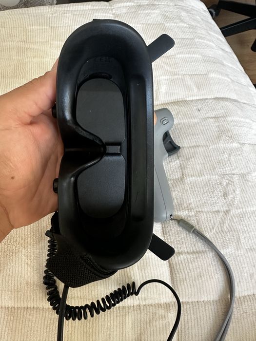 googles 2 + emotion controler 2426432717684756481