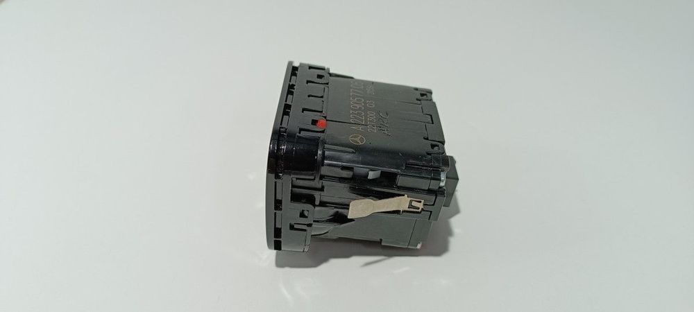 INTERRUPTOR DO FREIO DE MÃO ELÉTRICO MERCEDES EQS 450+