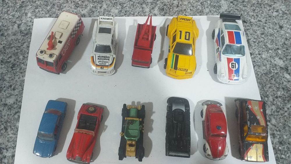 Carrinhos miniaturas usados