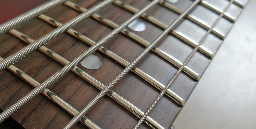 Lutnik Regulacja Strojenie Setup Szlif Progów Naprawa Gitary Basu