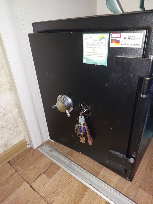 Сейф зламостійкий сертифікований клас 2 виробник Германія Mauer