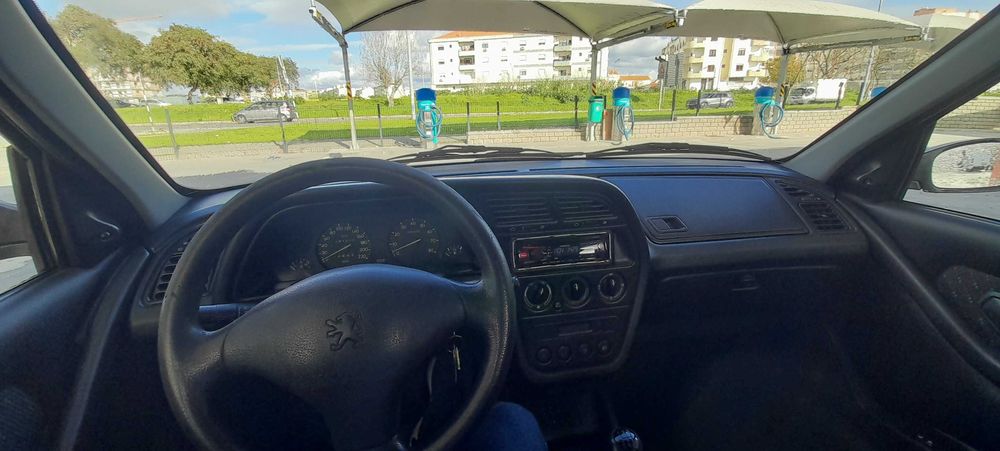 Peugeot em bom estado!!