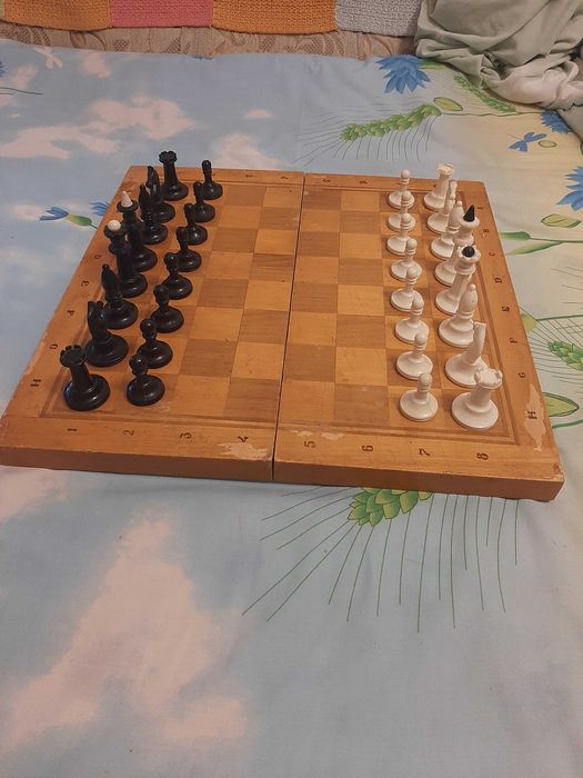 продам  шахматы для игры