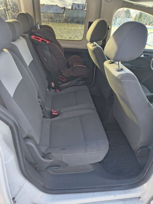 VW Caddy 3  2013rok 1.6 tdi hak holowniczy