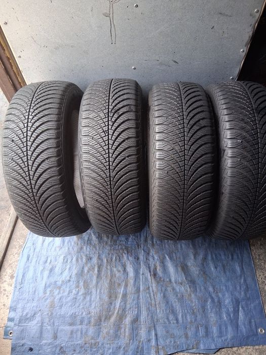 4 szt 205/55/16 bieżnik 8mm rok opon 2022
