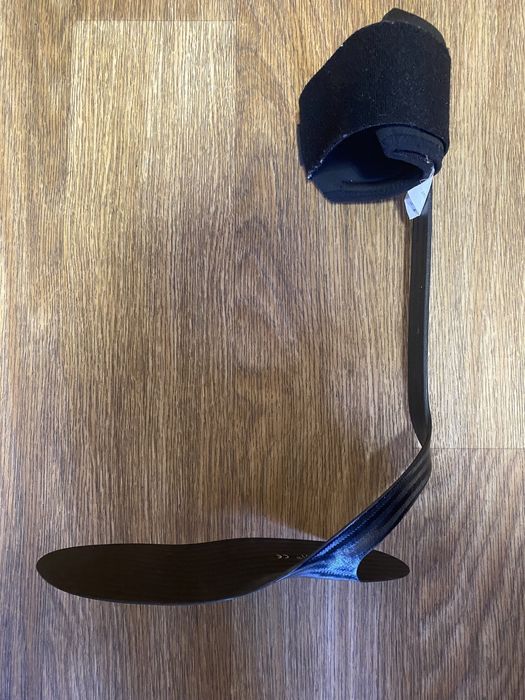 Динамічний просунутий ортез для опущеної стопи