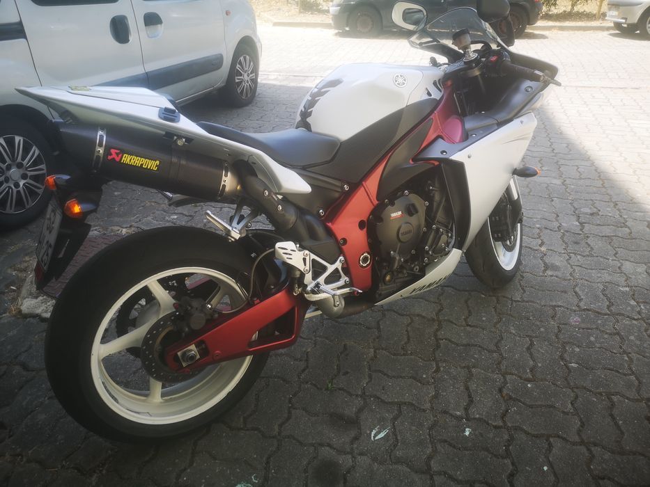 Yamaha r1 crossplane 2009