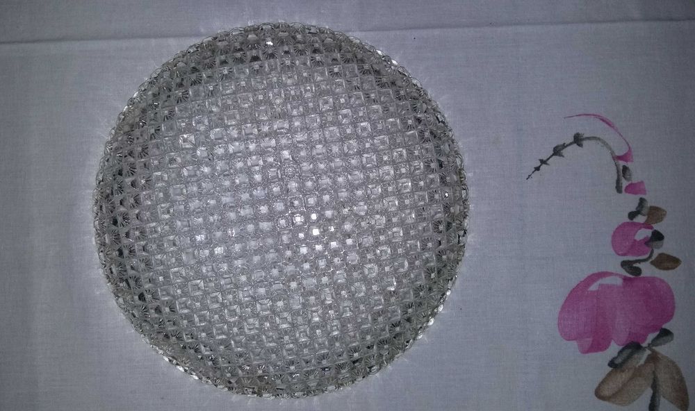 Talerz szklany ozdobny średnica 24cm.Huta szkła Hortensja.