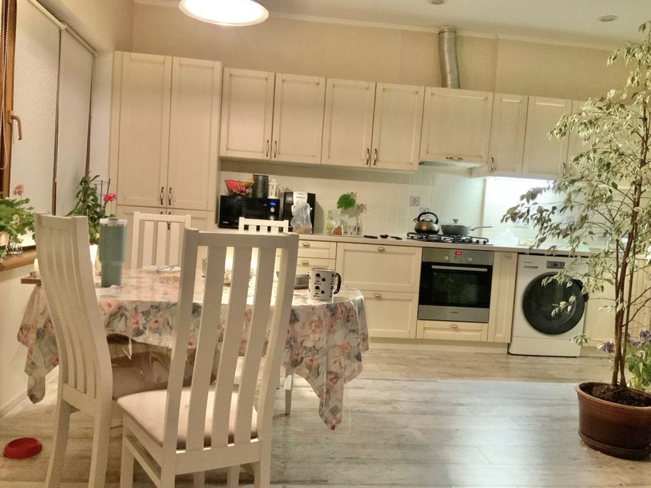 Продаю уютную 2х ком квартиру в тихом районе города