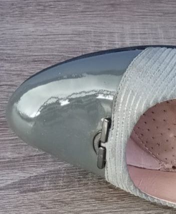 Czółenka skóra naturalna nubuk na słupku r.40