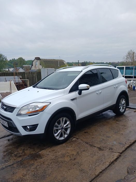 Продам Ford Kuga 2012,Двс 2.5tбенз,автомат, хозяйский