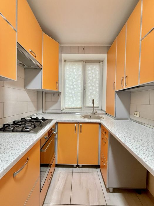 Продам 2-х кімнатну квартиру, Центр міста