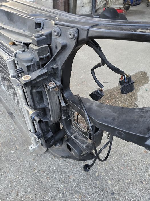Audi A4 B7 2.0 TFSI pas przedni