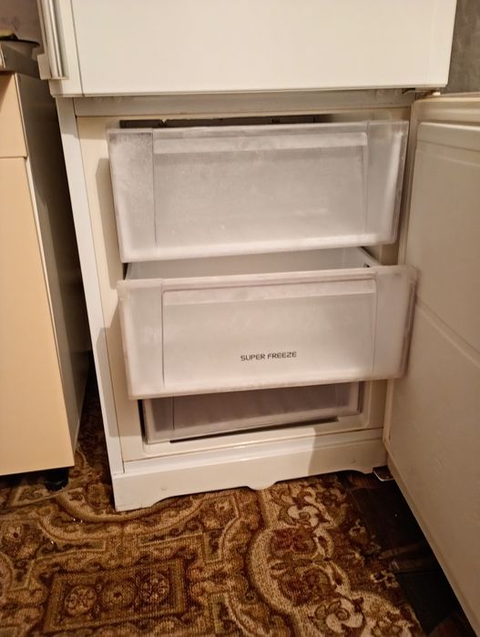 Холодильник Ariston