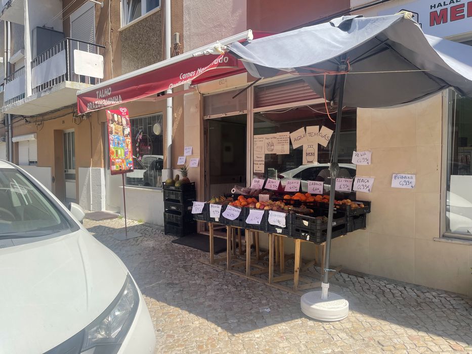 Shop trespass /Trespasse de loja