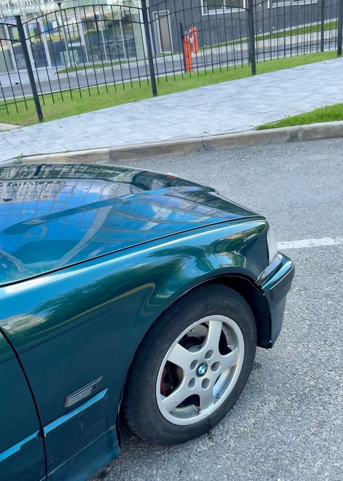 Продам BMW e36 320i