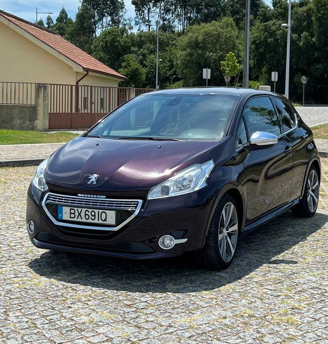 PEUGEOT 208  Full Extras