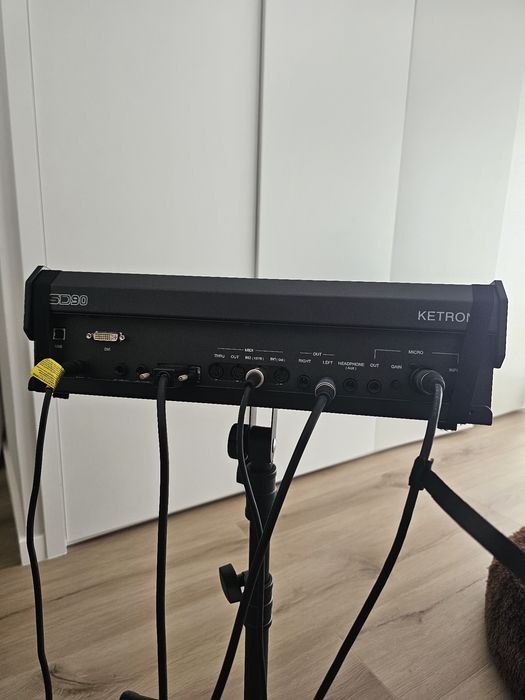 Caixa de Ritmos Ketron SD90