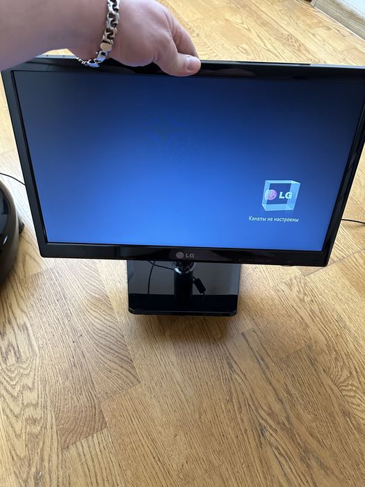 Монитор + ТВ LG состояние новое