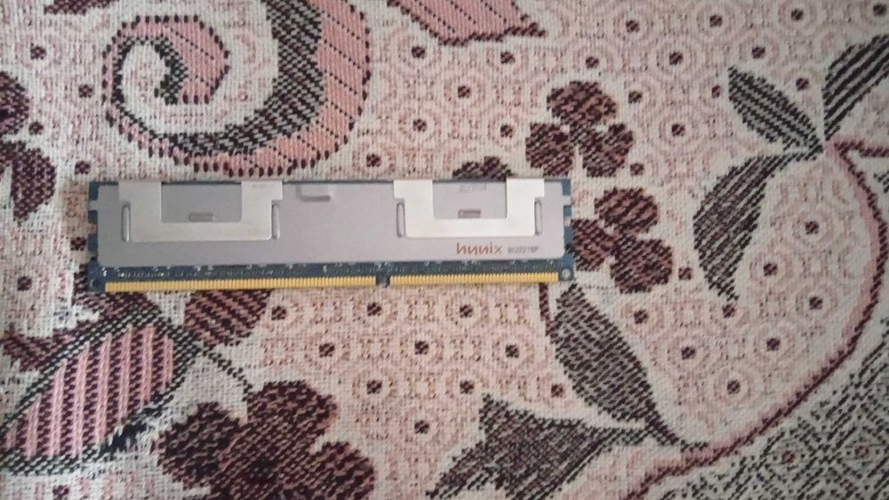 ОЗУ,  память по 4 гигабайта DDR3