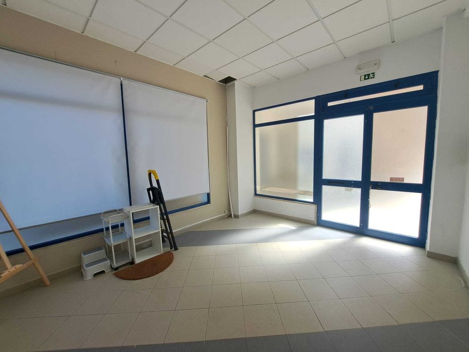 Arrenda-se Loja ou Escritório