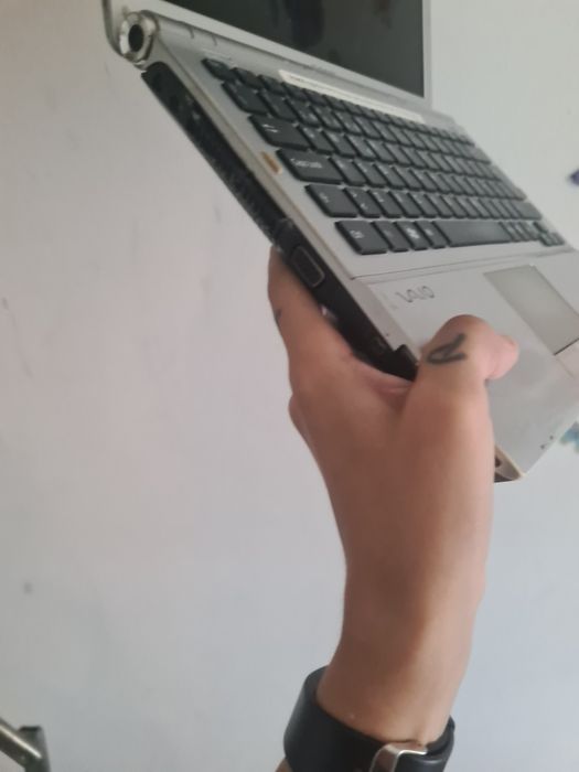 Wio computador cinzento