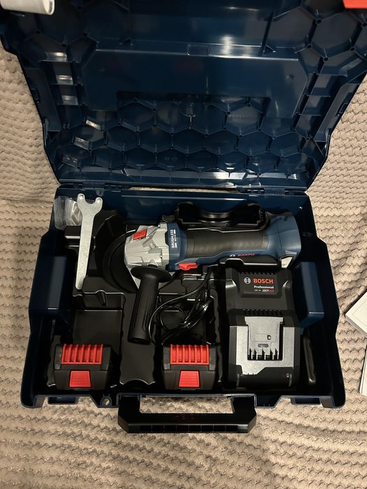 Bosch Professional szlifierka kątowa GWS 18V-8, 2x Akumulator 4.0ah