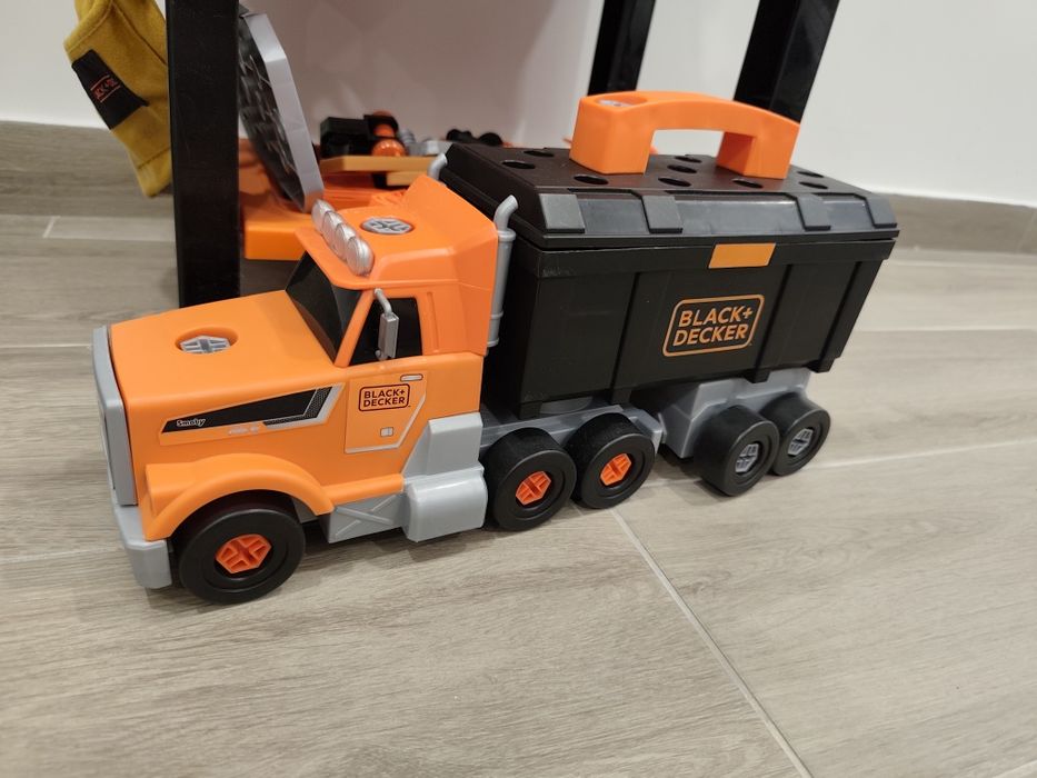 Bancada de ferramentas infantil Black+Decker infantil e camião