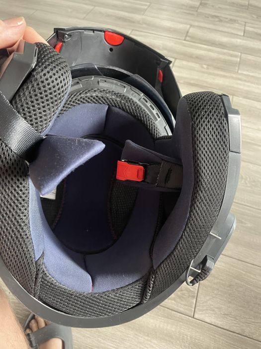 Kask szczekowy  L interkom prawie nowy  getnoog